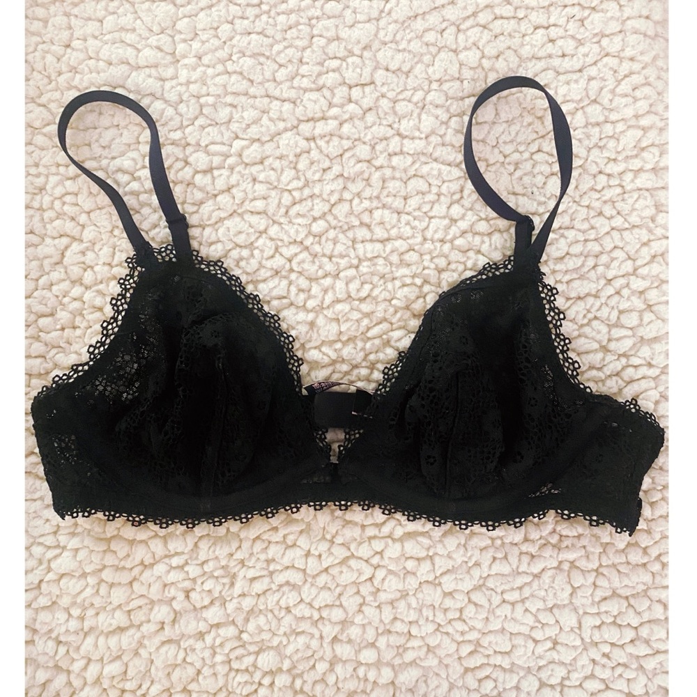 Victoria’s secret lace bralette 32C